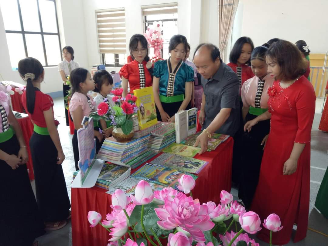 TRƯỜNG TH – THCS THANH TRƯỜNG VINH DỰ ĐƯỢC CHỌN LÀ ĐỊA ĐIỂM TỔ CHỨC LỄ KHAI MẠC TUẦN LỄ HƯỞNG ỨNG HỌC TẬP SUỐT ĐỜI NĂM 2023 VỚI CHỦ ĐỀ “XÂY DỰNG NĂNG LỰC TỰ HỌC TRONG KỶ NGUYÊN SỐ”